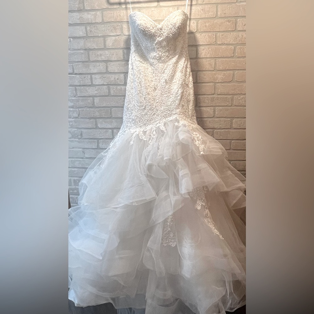 Trumpet Fit & Flare Wedding Dress- Embellished Lace Corset Tulle Appliqué Layers